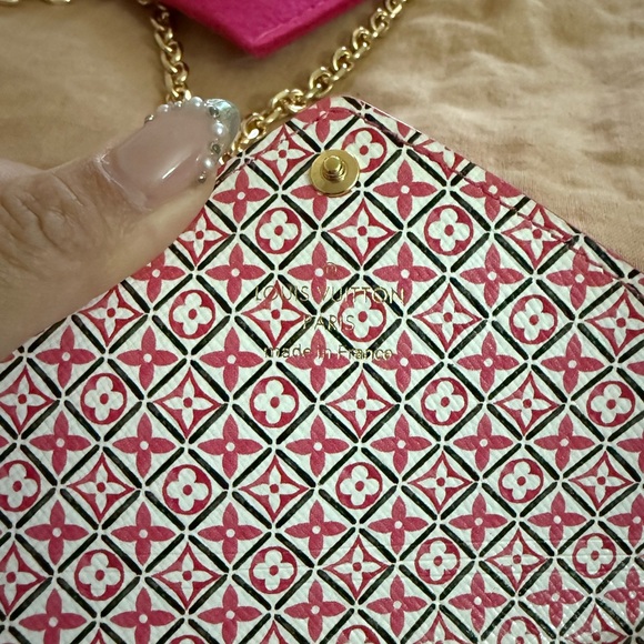 Louis Vuitton by the Pool 2.0 Kirigami Pochette Pouch Medium Pink Watercolor - Picture 8 of 8